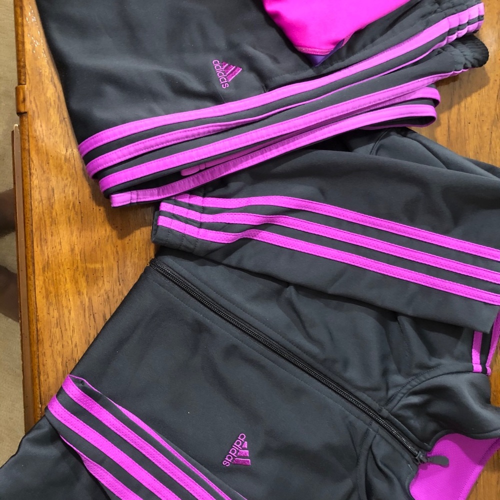 Adidas jogging suit